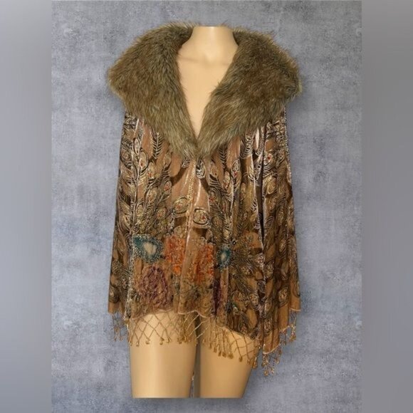 Boston Proper Embroidered Velvet Kimono w/ Faux Fur Collar - Picture 4 of 9